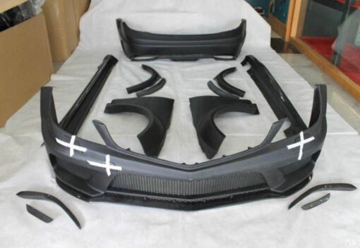 Body kit upgrade C63 AMG Black Series for Mercedes C63 AMG W204 - Image 4