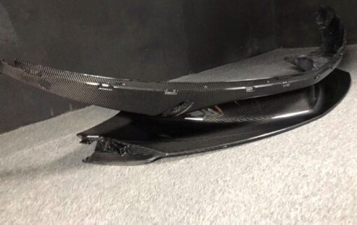 Carbon front lip compatible with Mclaren 570S - Image 3