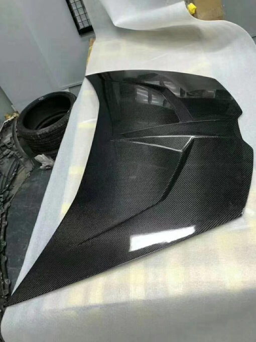 CD Carbon bonnet suitable for Lamborghini Huracan - Image 2
