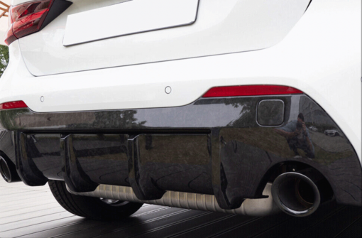 Carbon rear diffuser compatible with BMW 1 Series F40 - Image 3