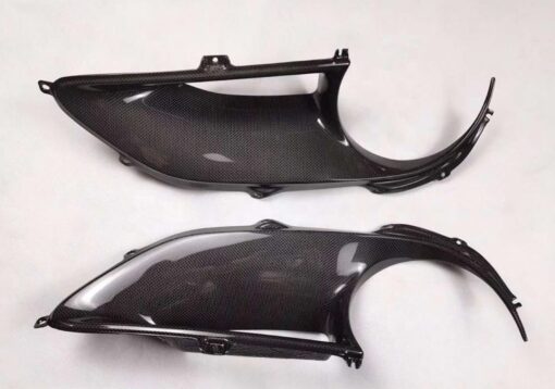 CD Carbon rear air grille compatible with Ferrari 488 - Image 4