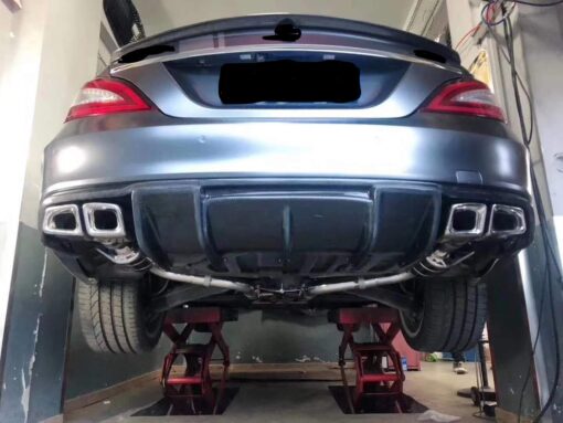 Carbon rear diffuser compatible with Mercedes CLS W218 - Image 2