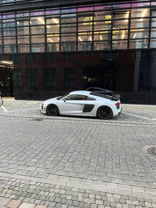 Carbon rear spoiler suitable for Audi R8 4S - Image 2