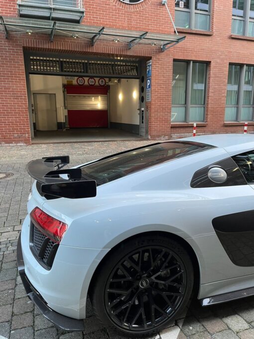 Carbon rear spoiler suitable for Audi R8 4S - Image 5