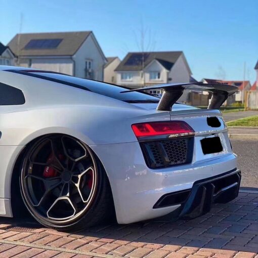 Carbon rear spoiler compatible with Audi R8 V10 4S - Image 3